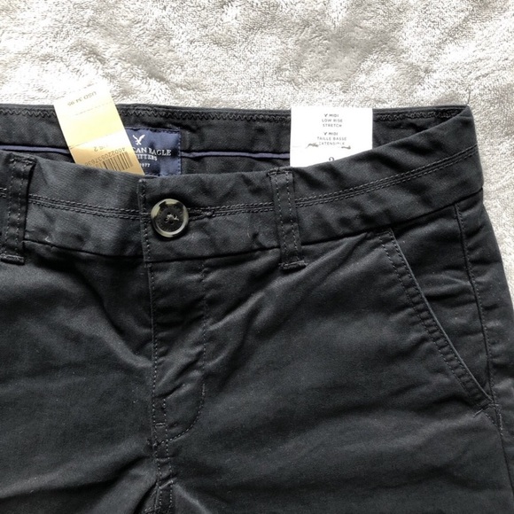 Shorts - Picture 2 of 3